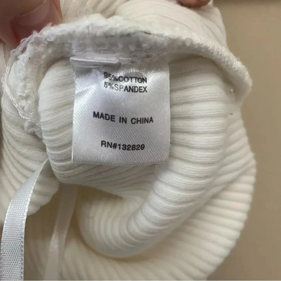 superdown jules tie strap top in white size small NWT new - Picture 7 of 7